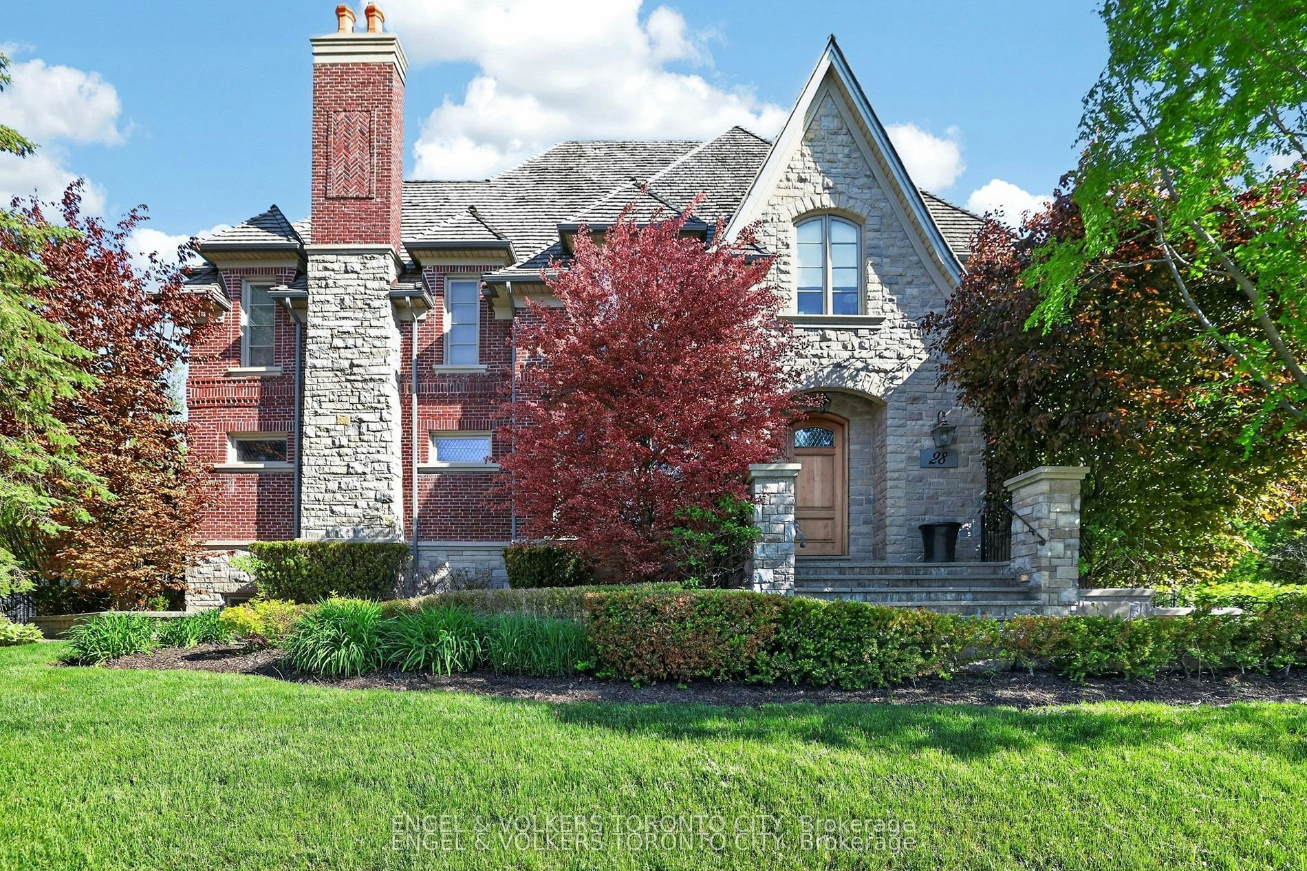 28 Long Hill Drive, Richmond Hill, ON, L4E 3M5