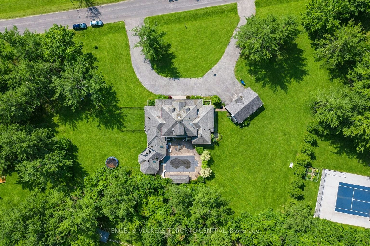 1946 Wilkinson Street, Innisfil, ON, L9S 1X3