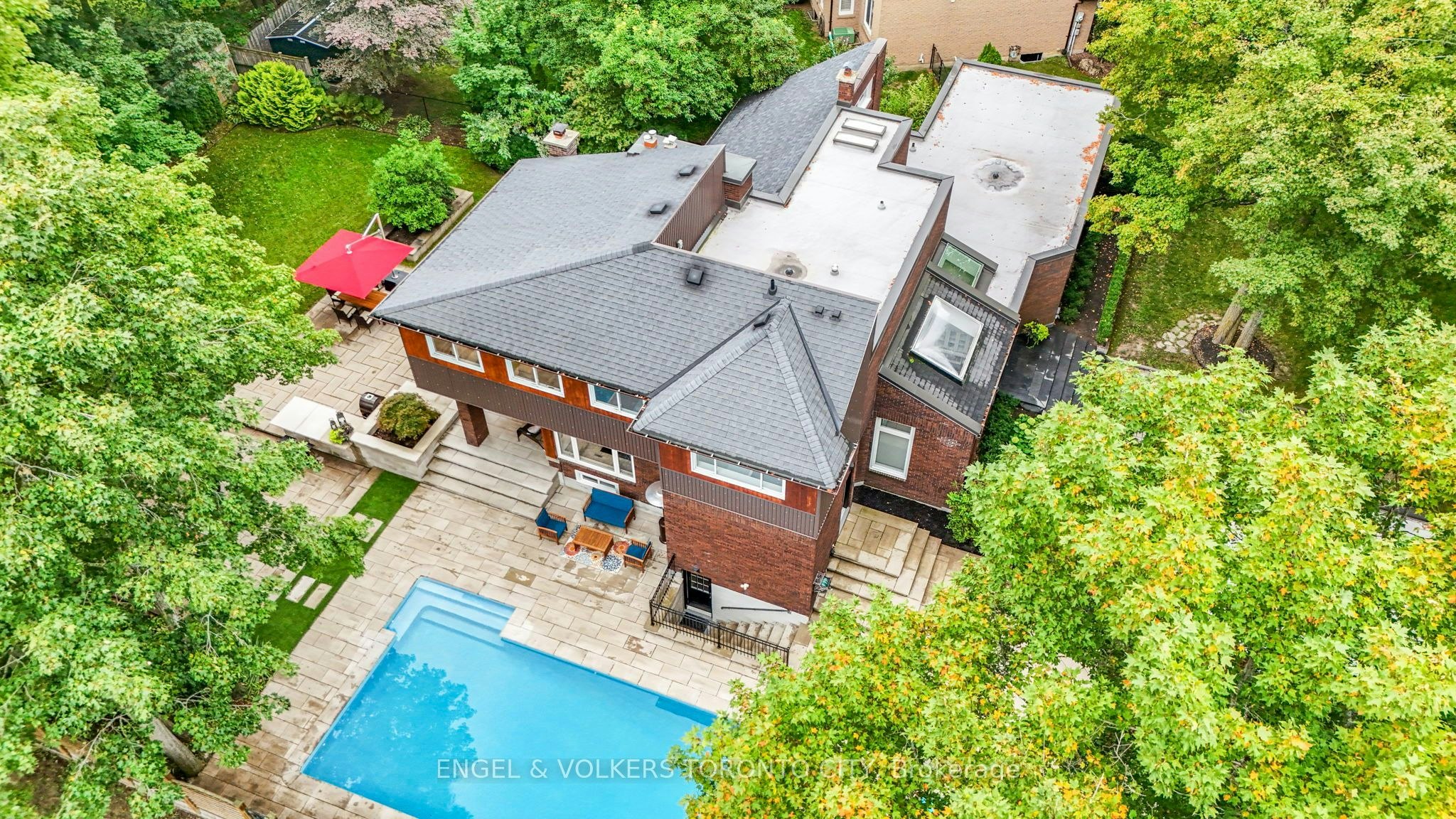 11 Cedarwood Crescent, King, ON, L0G 1N0