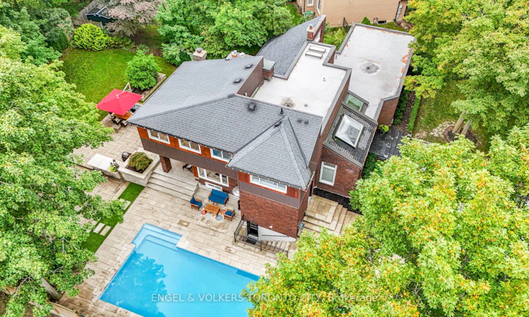 11 Cedarwood Crescent