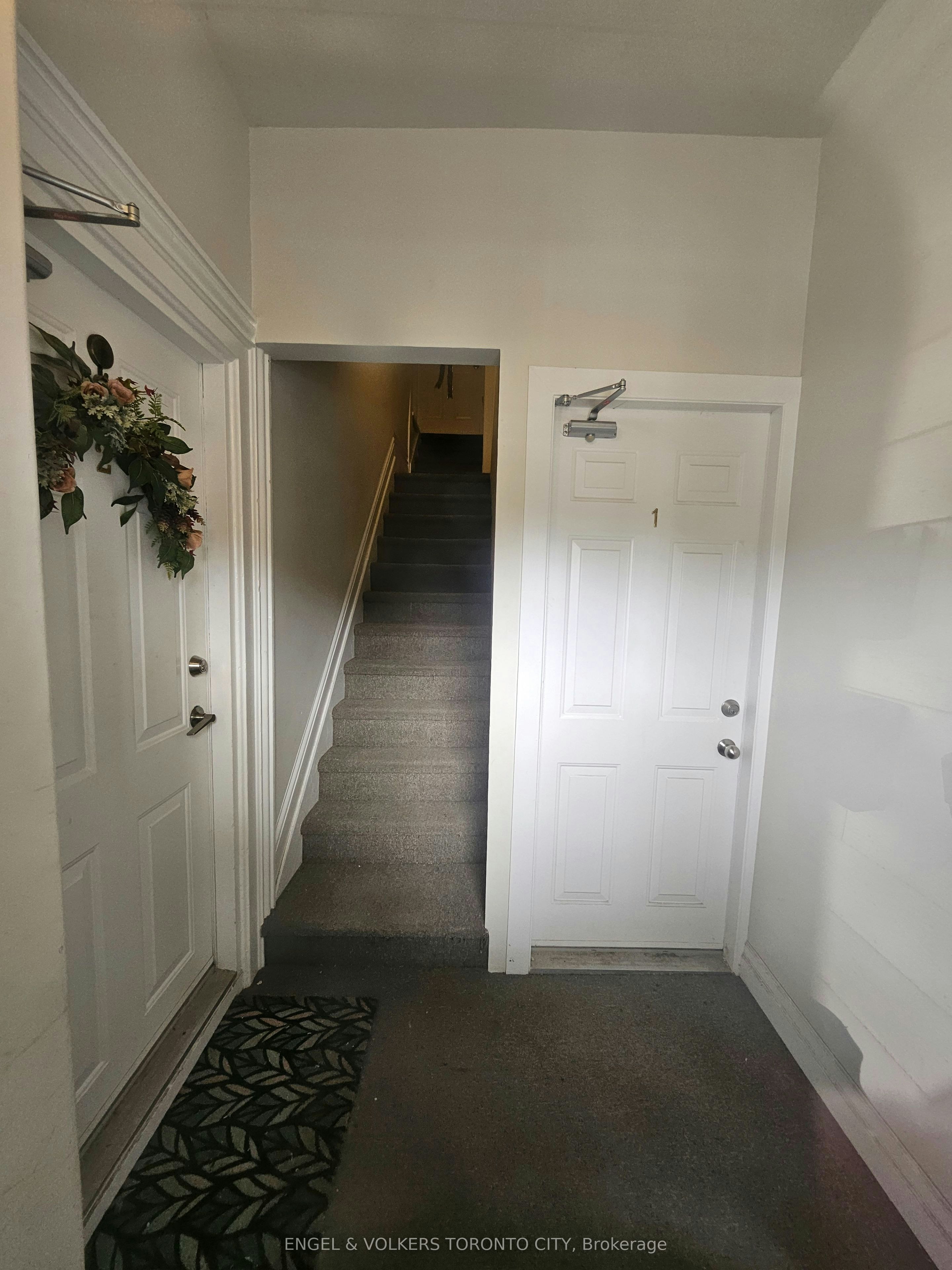 2nd Flr-85 Prospect Street W, Newmarket, ON, L4C 3T3 - 2