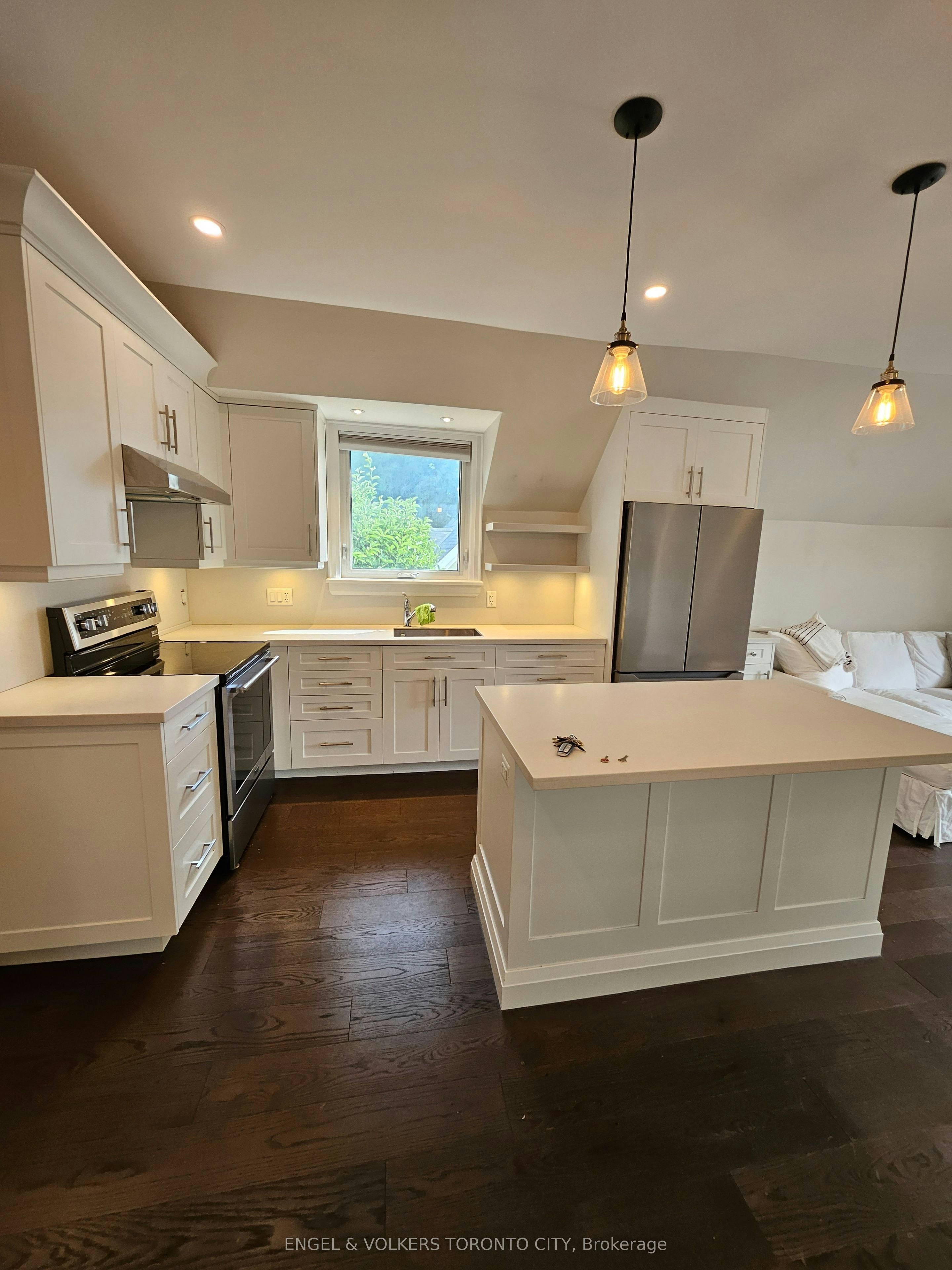 2nd Flr-85 Prospect Street W, Newmarket, ON, L4C 3T3 - 7