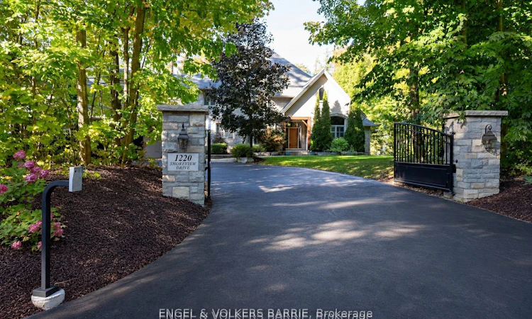 1220 Shoreview Drive