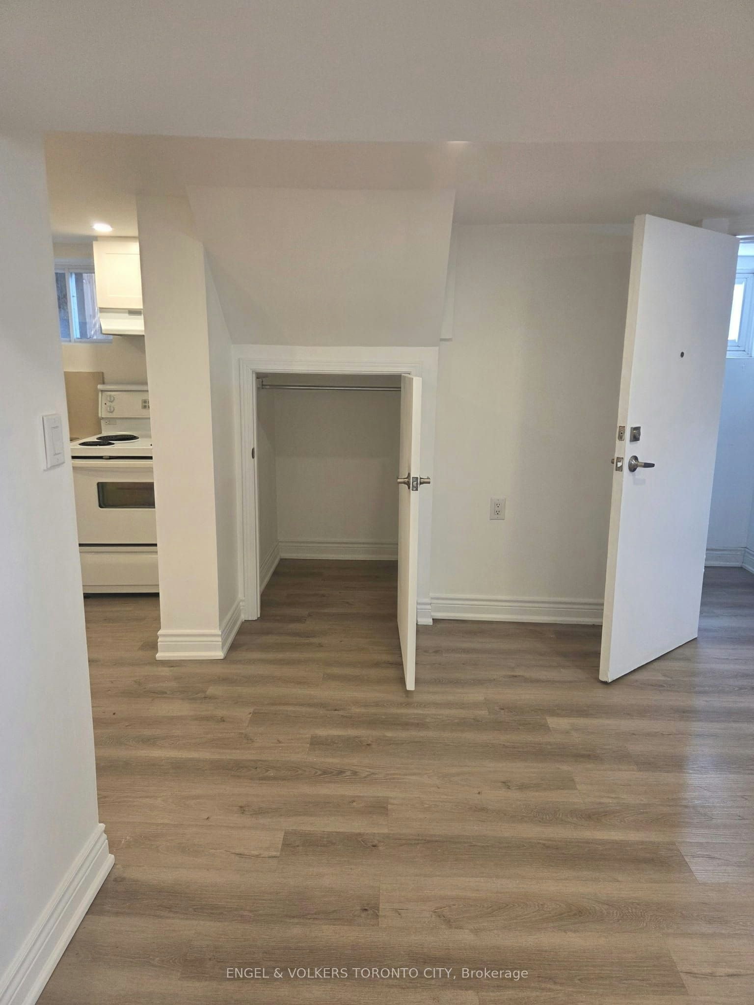 Basement-37 Newbury Drive, Newmarket, ON, L3Y 4P9 - 5