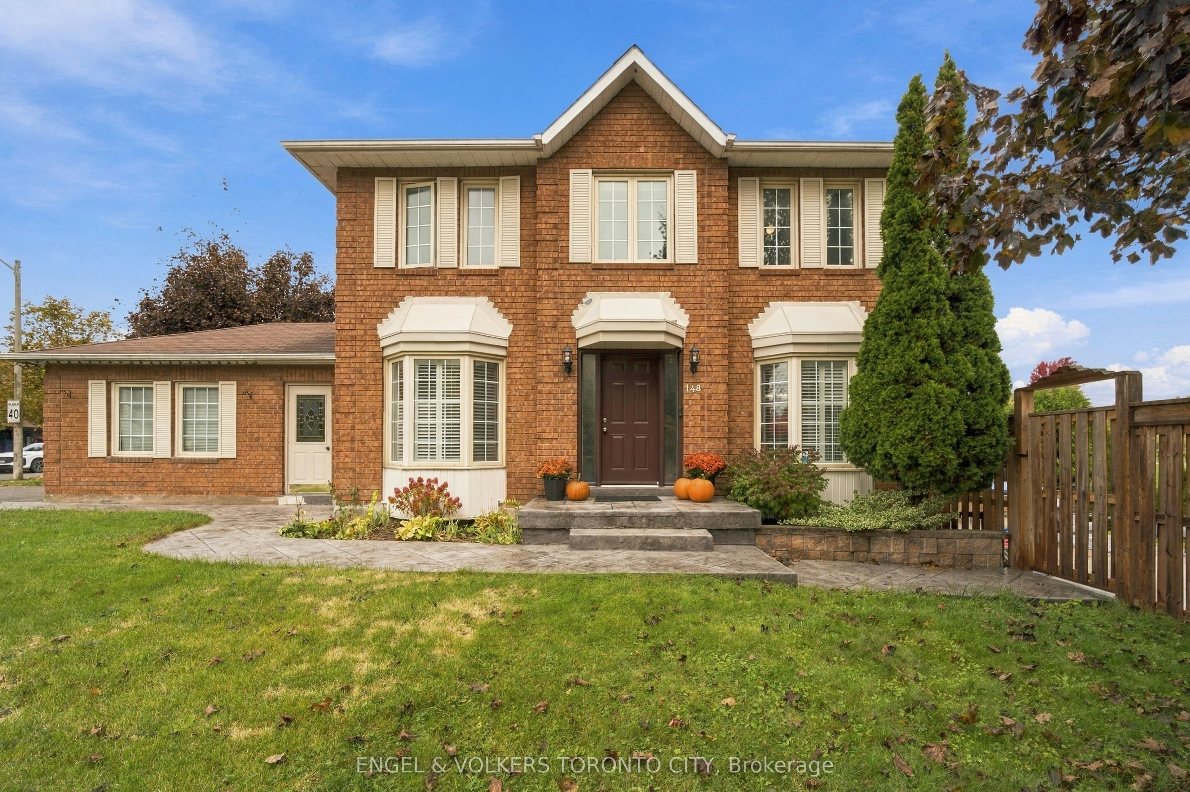 148 Aurora Heights Drive, Aurora, ON, L4G 6C4