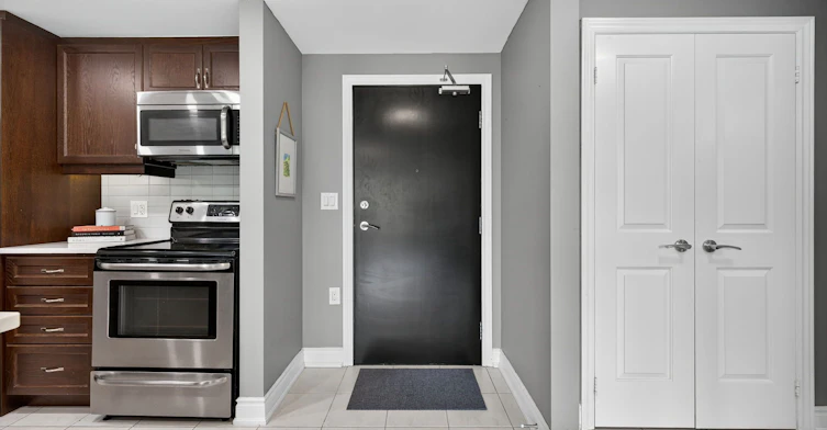 503-149 Church Street, King, ON, L0G 1T0 - 2