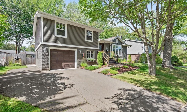 25 Chandler Crescent