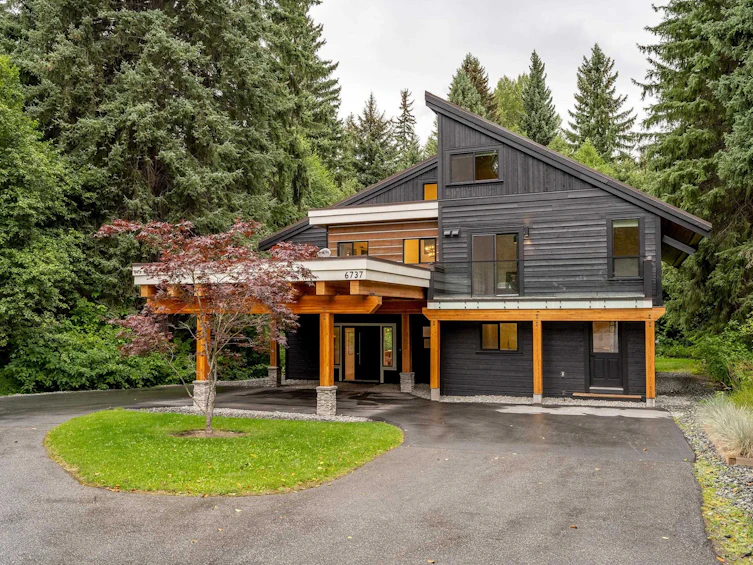 6737 Crabapple Drive, Whistler, BC, V8E 0C5