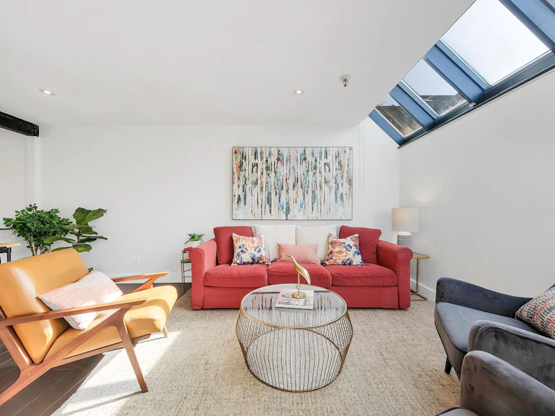 D2 - 1100 W 6th Avenue, Vancouver BC V6H 1A4