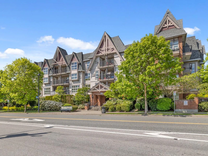 222 - 17769 57th Avenue, Surrey BC V3S 1H1