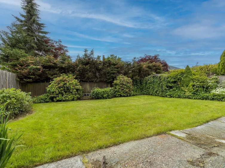 3893 Brockton Crescent, North Vancouver, BC, V7G 2L6 - 14