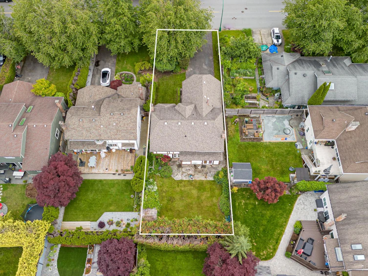 3893 Brockton Crescent, North Vancouver, BC, V7G 2L6 - 22