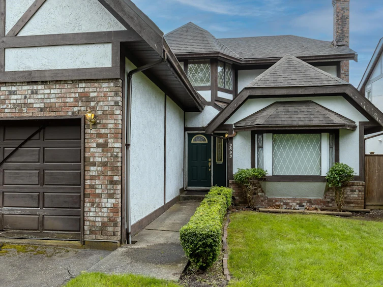 3893 Brockton Crescent, North Vancouver, BC, V7G 2L6 - 7
