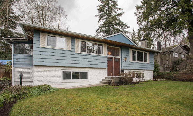 1671 Mountain Highway