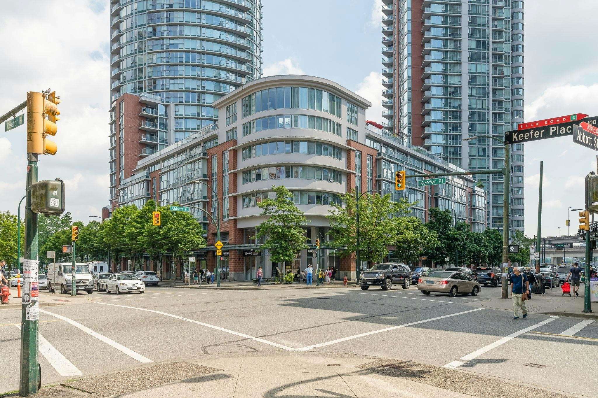 612-618 Abbott Street, Vancouver, BC, V6B 0B9
