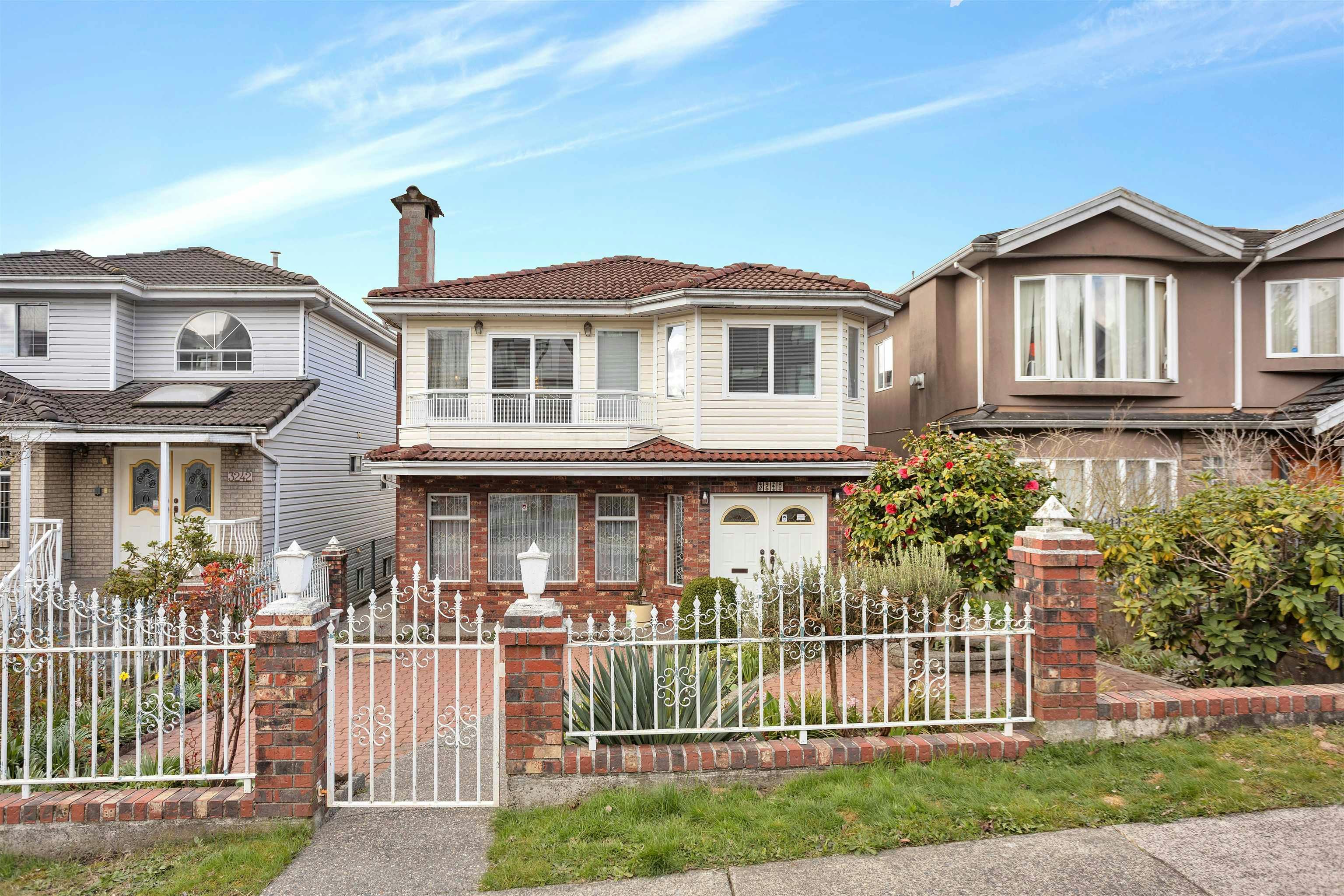 3240 Clive Avenue, Vancouver, BC, V5R 4V2