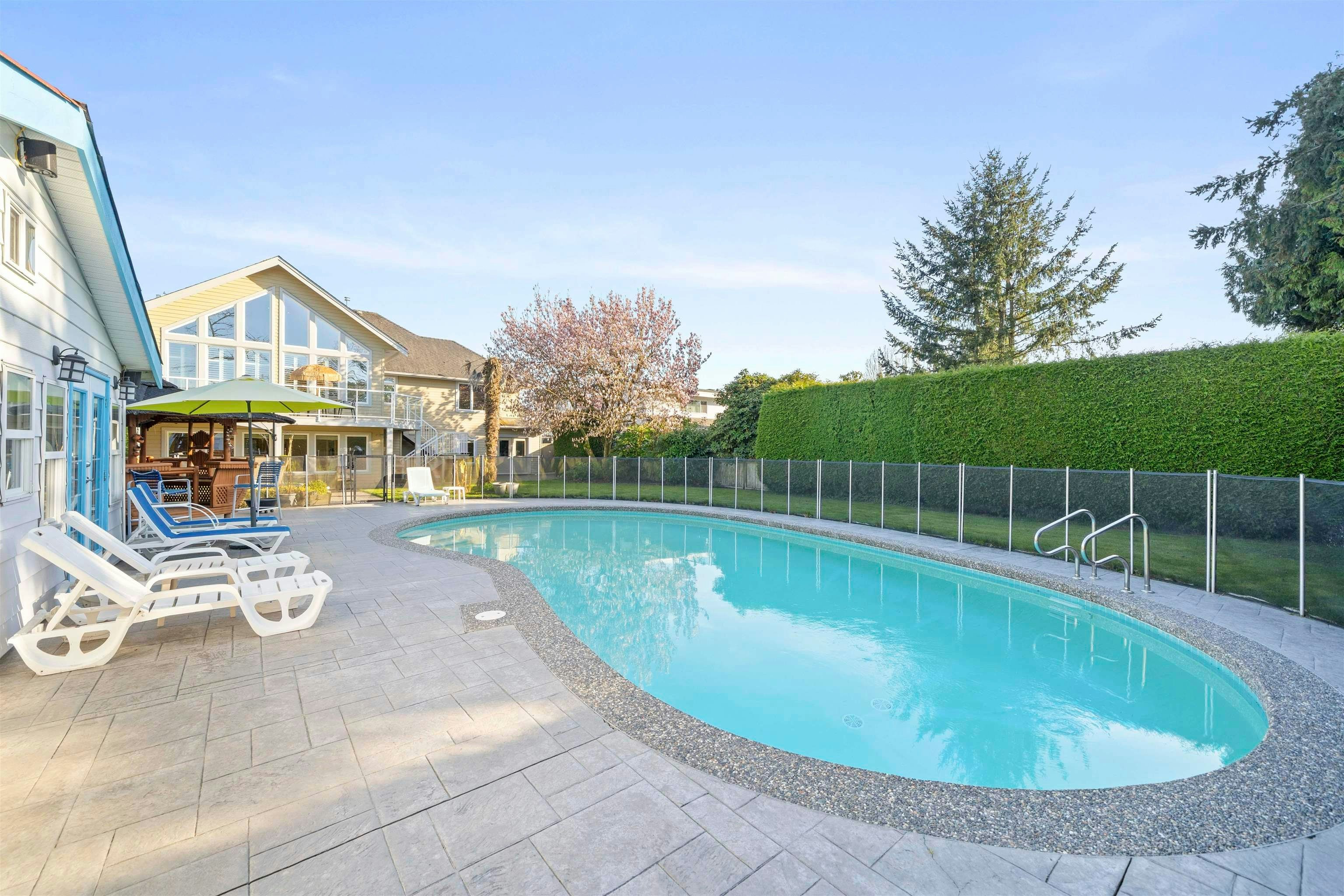 4935 Fenton Drive - 2