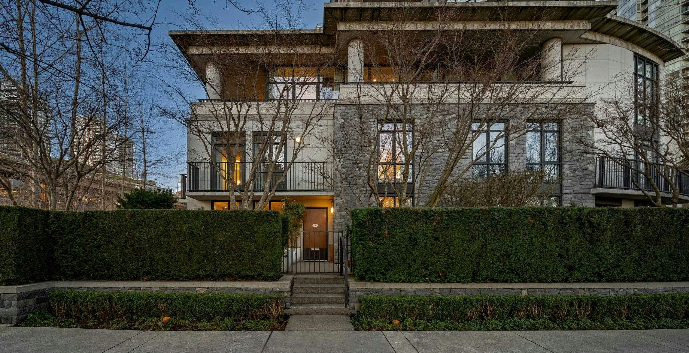 595 Beach Crescent, Vancouver, BC, V6Z 3E4