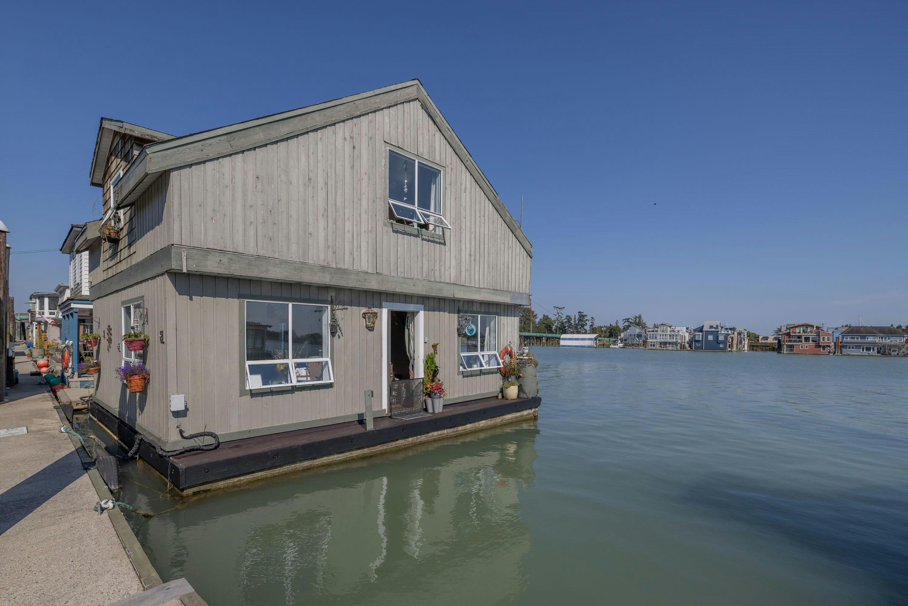 3350 Westham Island 12 Road - 2