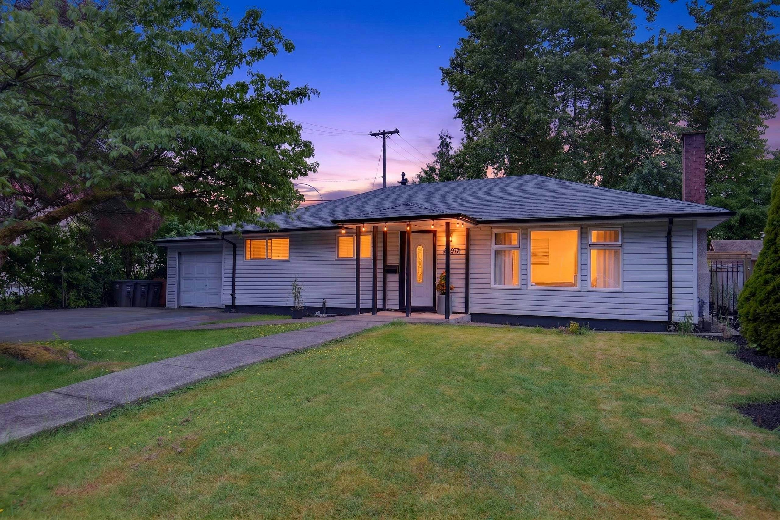 10871 Oriole Drive, Surrey, BC, V3R 5A4