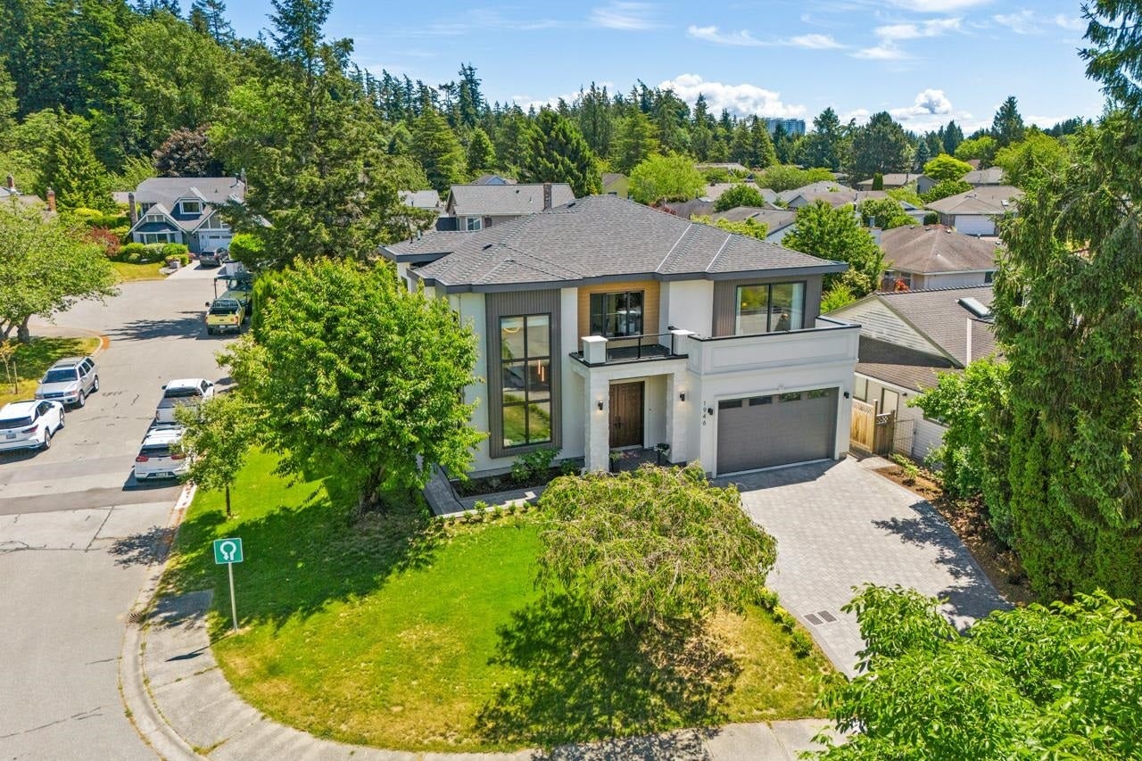 1946 143a Street, Surrey, BC, V4A 7T1