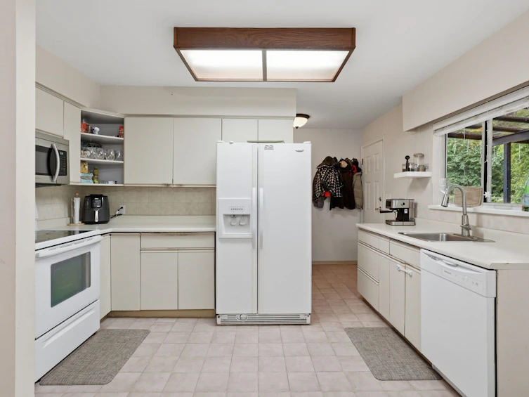 5857 16 Avenue, Delta, BC, V4L 1G8 - 11