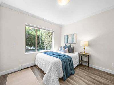 105-6688 Burlington Avenue - 3