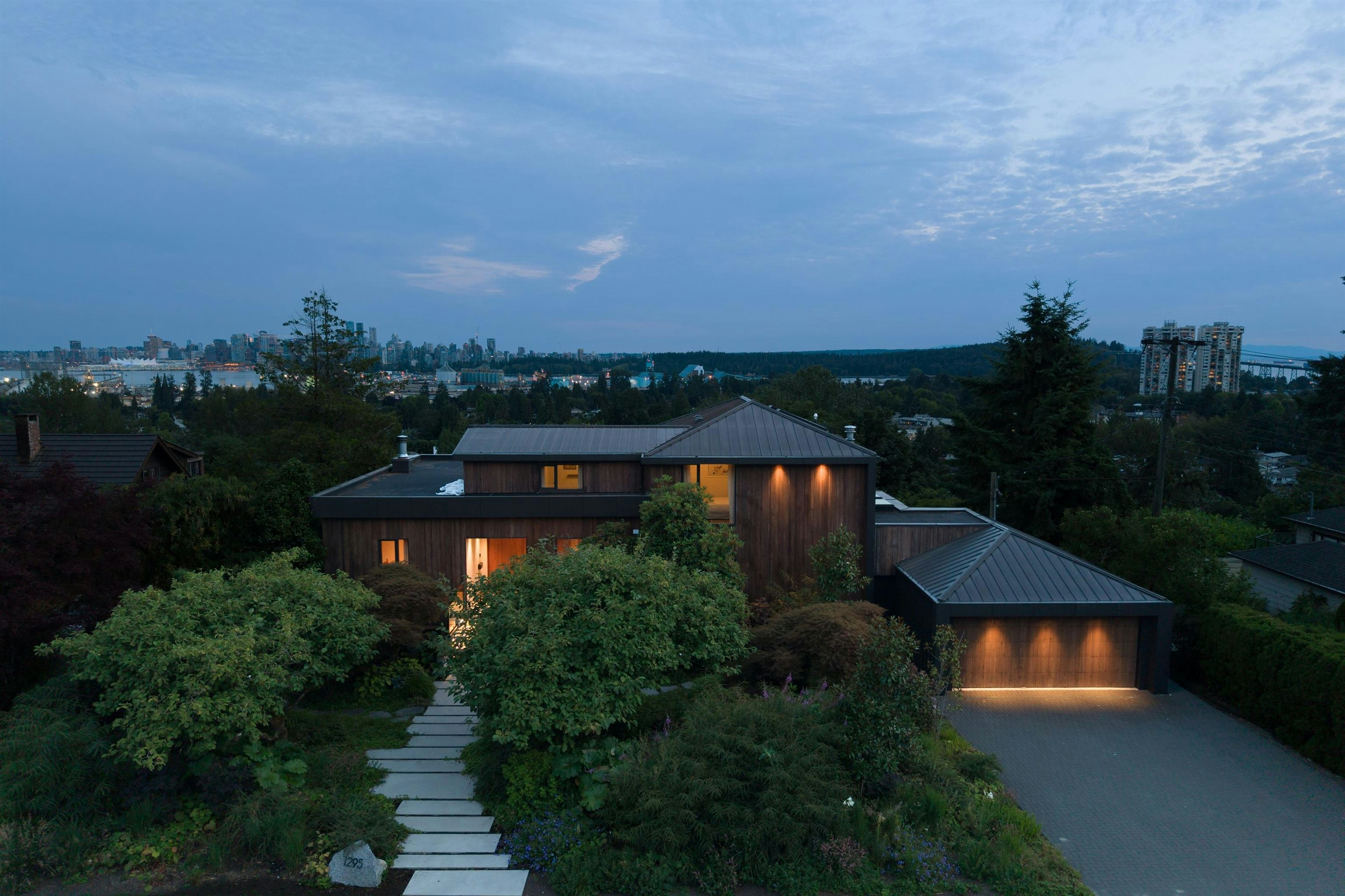 1295 W Keith Road, North Vancouver, BC, V7P 1Y9