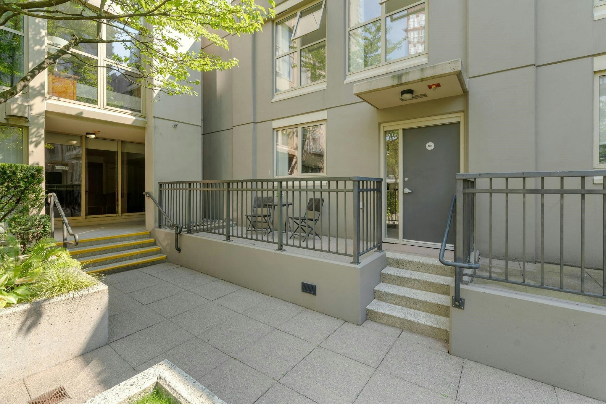 TH9-969 Richards Street, Vancouver, BC, V6B 1A8