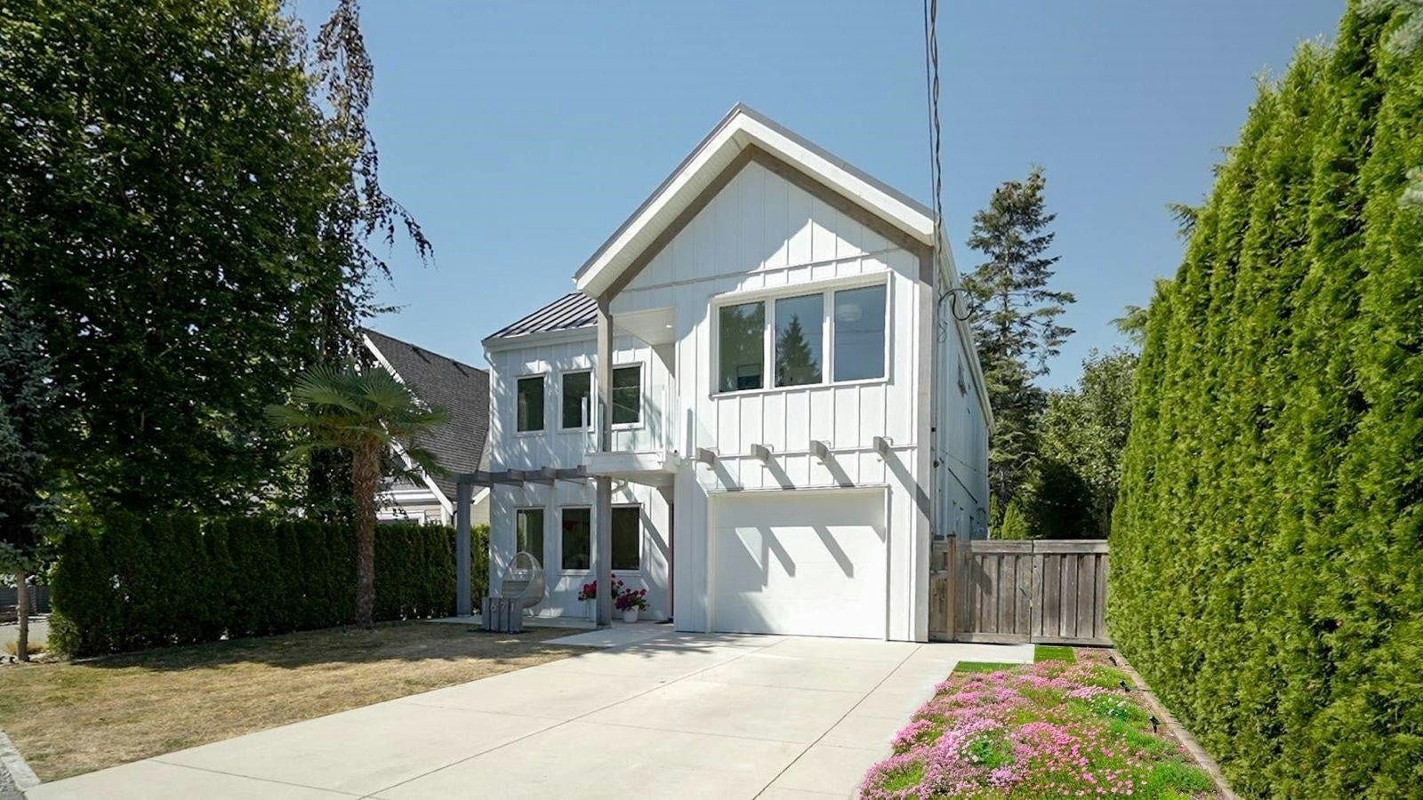 1671 Farrell Crescent - 2