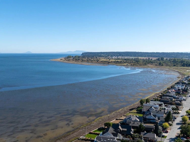 1741 Beach Grove Road, Delta, BC, V4L 1P4 - 9