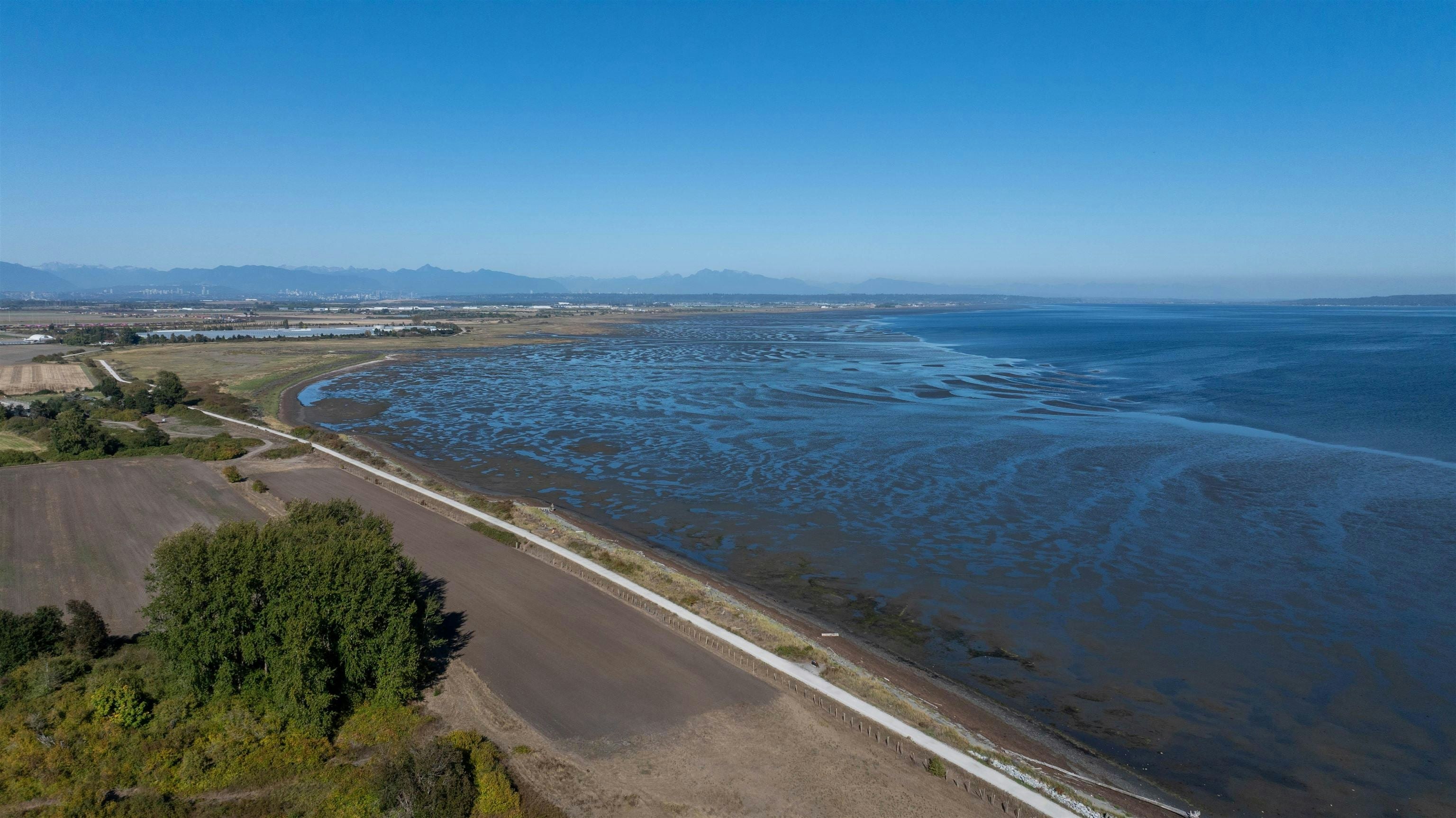 1741 Beach Grove Road, Delta, BC, V4L 1P4 - 8