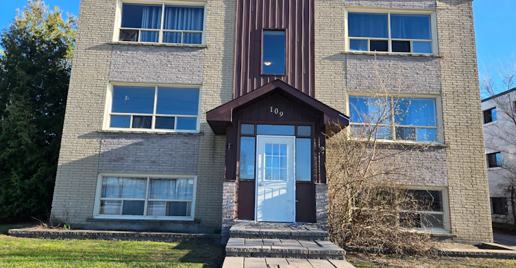 201-109 Gowan Street, Barrie, ON, L4N 2P2