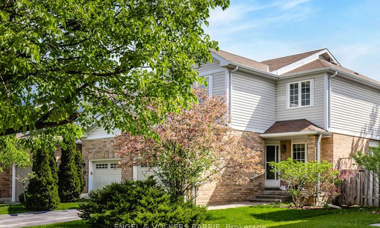 47 Pickett Crescent