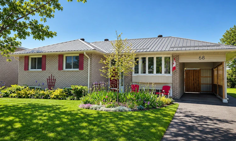68 Ottaway Avenue