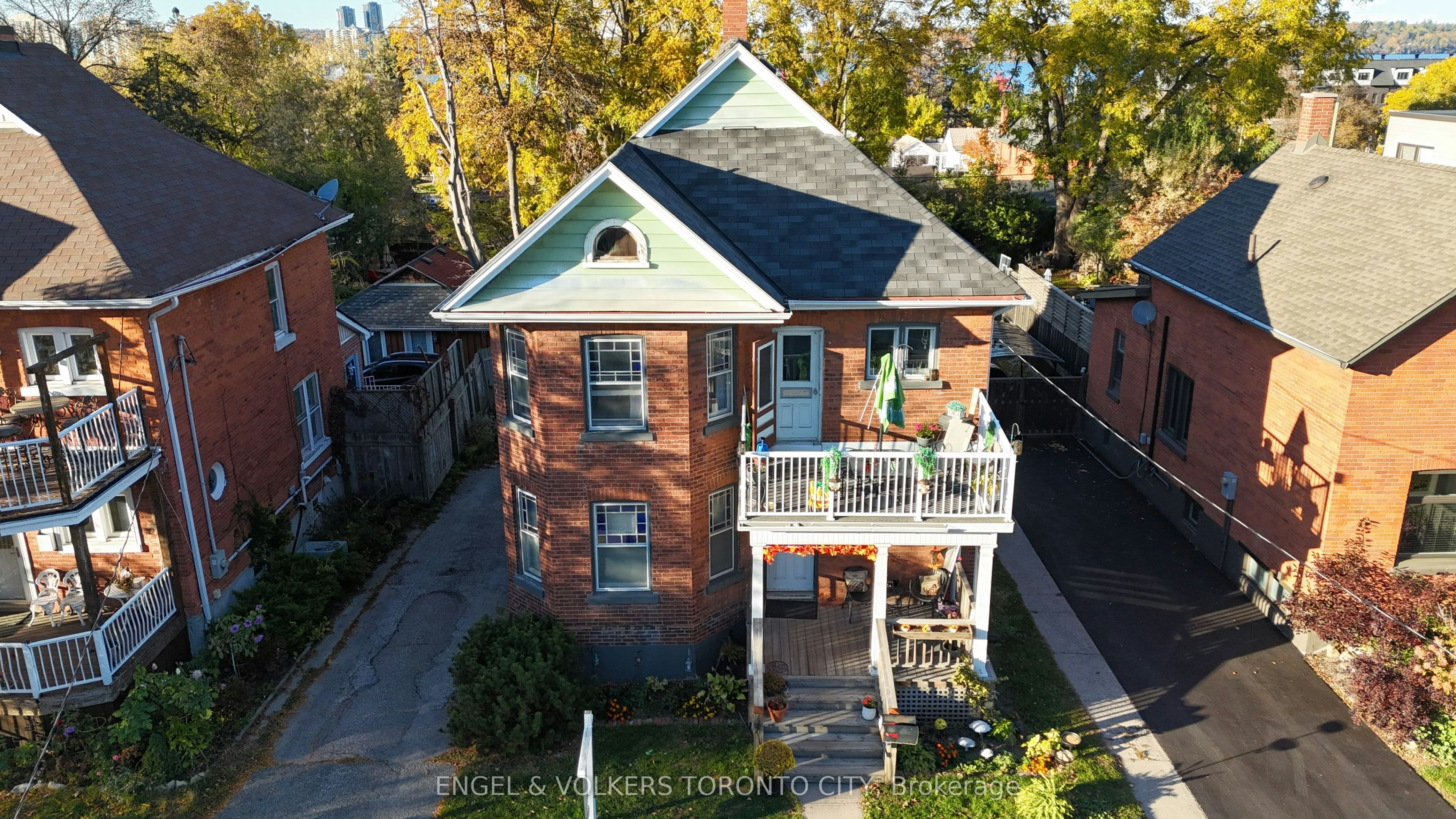 127 Burton Avenue, Barrie, ON, L4N 2R6