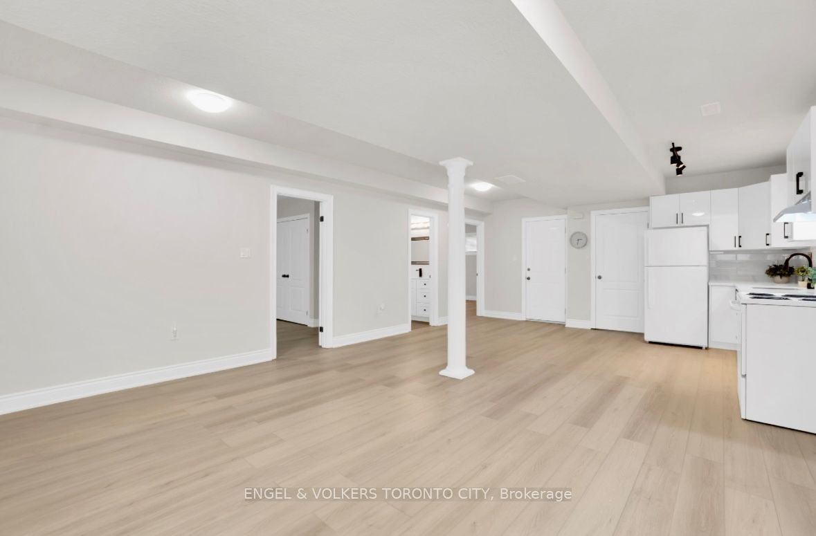 Lower-125 Sovereign's Gate, Barrie, ON, L4N 0Y9 - 7