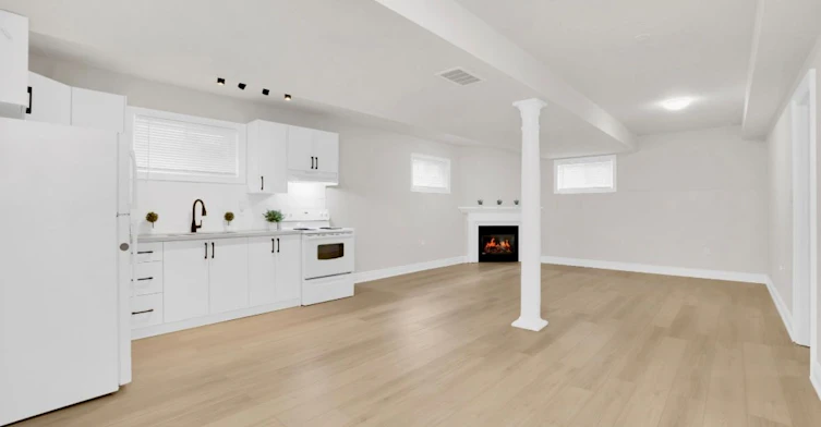 Lower-125 Sovereign's Gate, Barrie, ON, L4N 0Y9 - 5