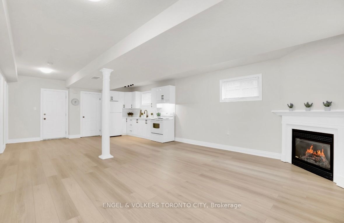 Lower-125 Sovereign's Gate, Barrie, ON, L4N 0Y9 - 6