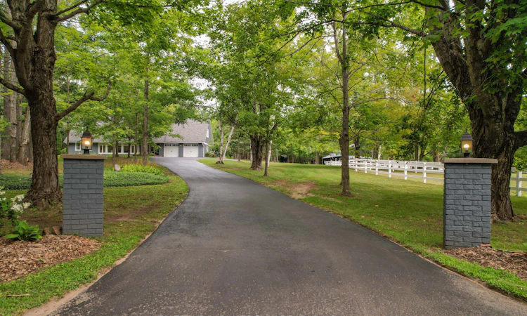 1304 Bass Lake Side N/A Road W