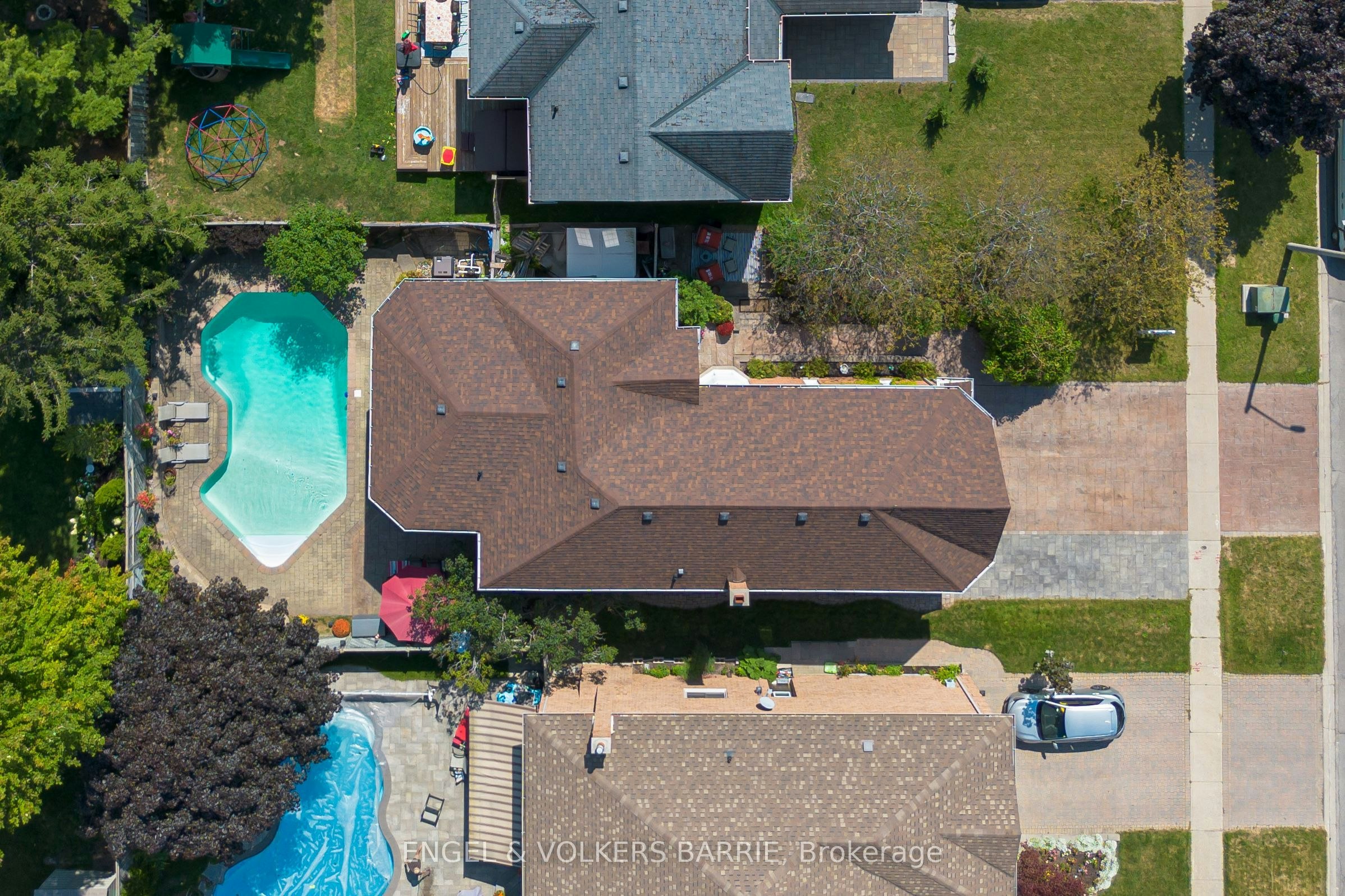19 Grand Forest Drive, Barrie, ON, L4N 7E7