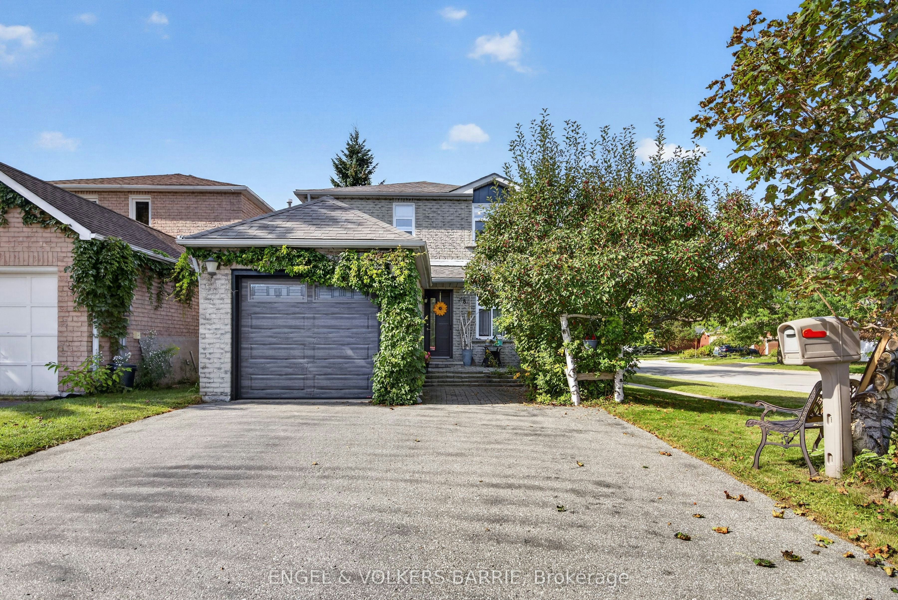 78 Wallace Drive, Barrie, ON, L4N 7E1