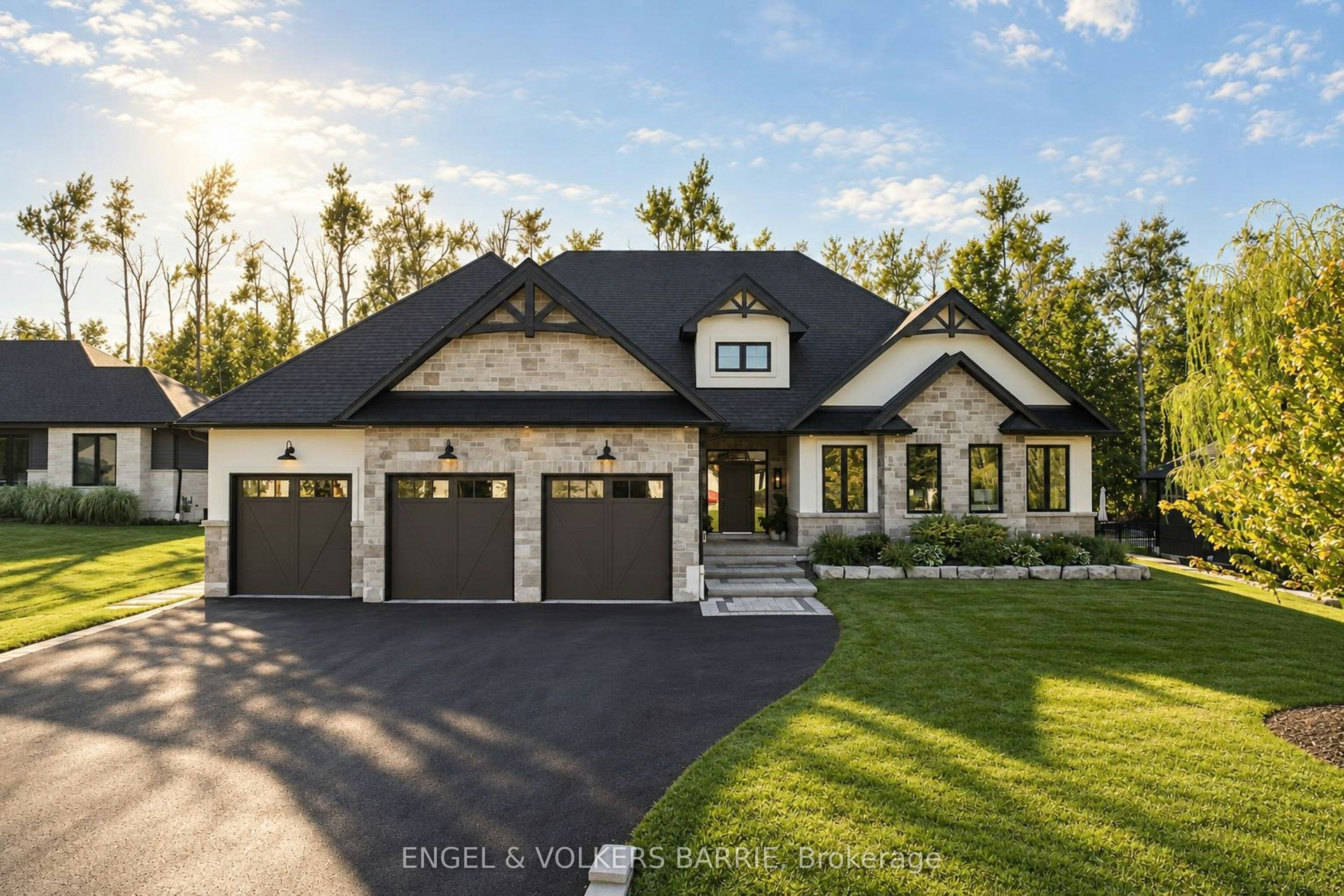 4 Walter James Parkway, Springwater, ON, L9X 2A3