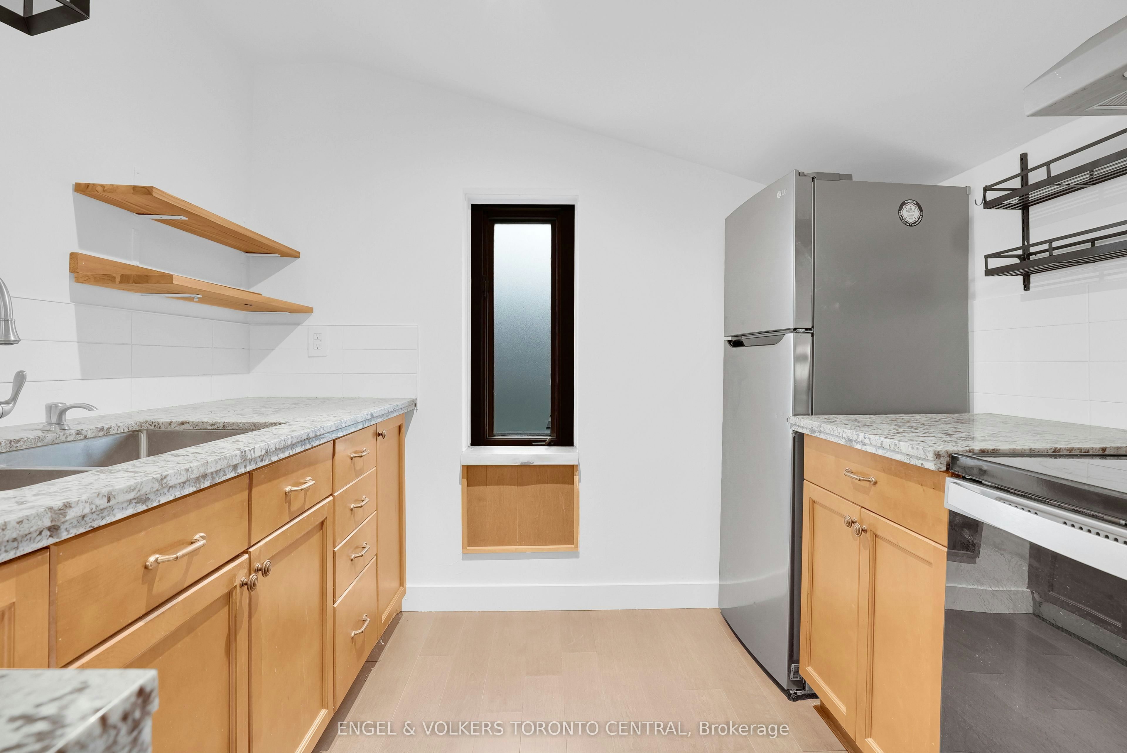 204 Cox Mill Road, Barrie, ON, L4N 4G5 - 17