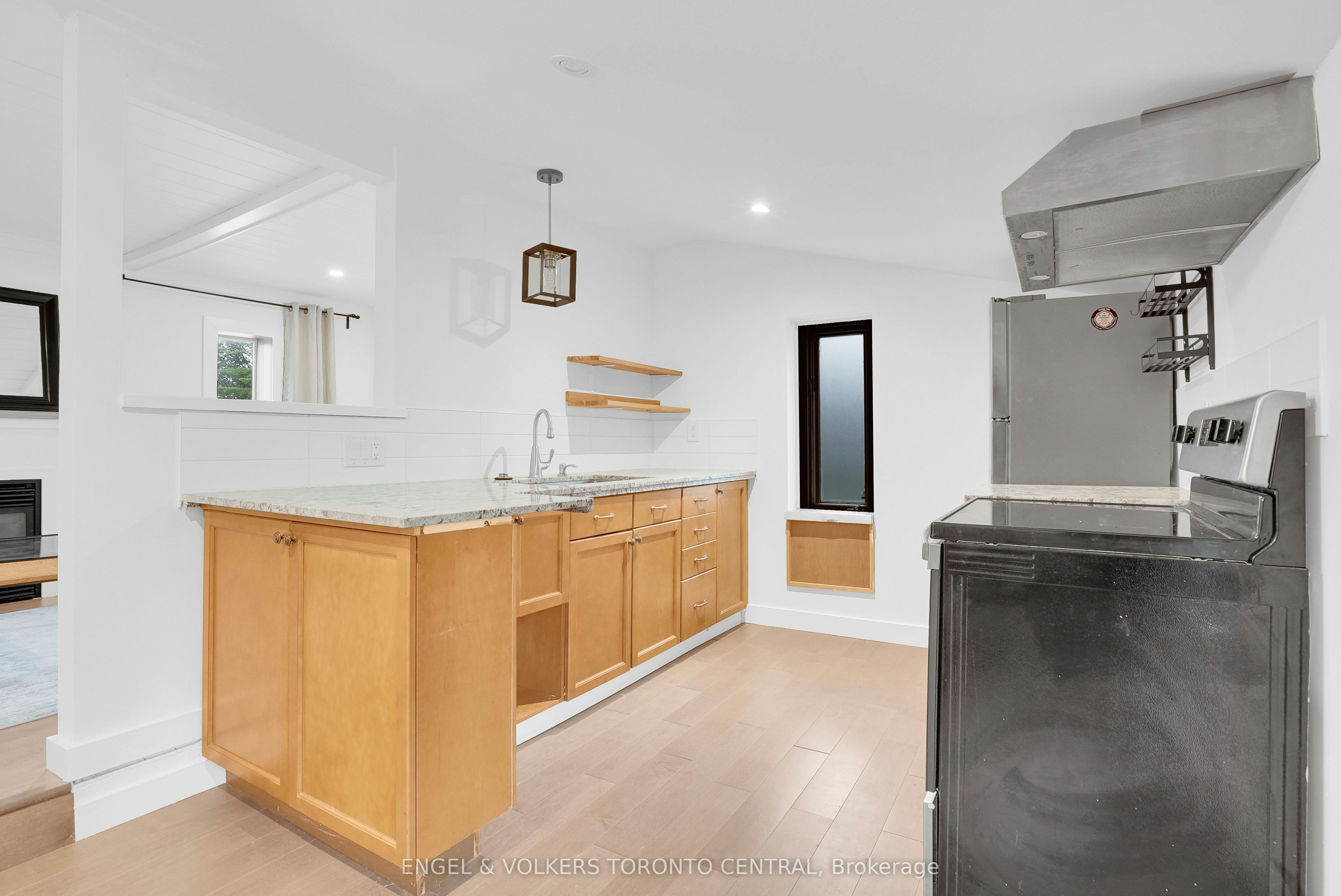 204 Cox Mill Road, Barrie, ON, L4N 4G5 - 16