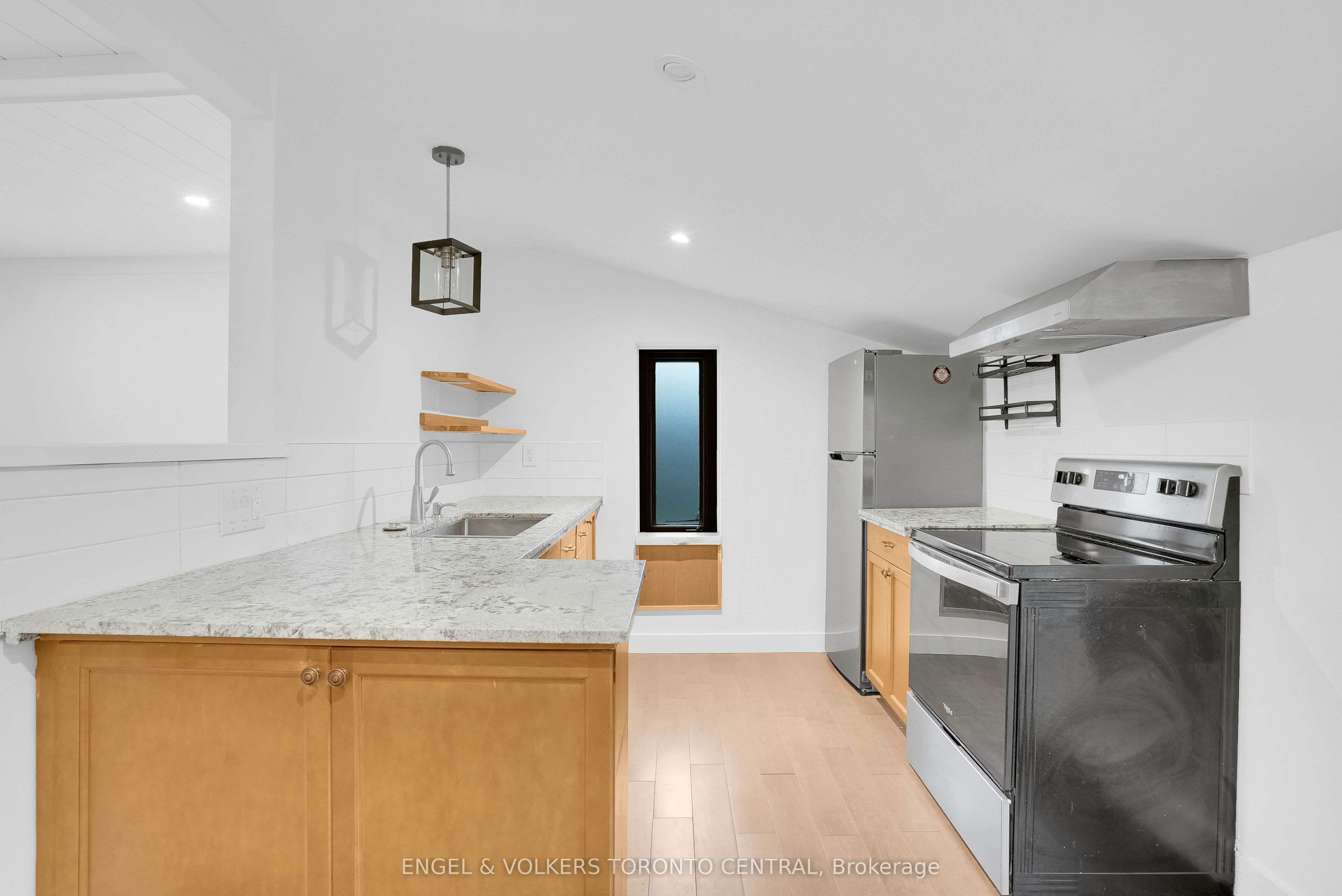 204 Cox Mill Road, Barrie, ON, L4N 4G5 - 14