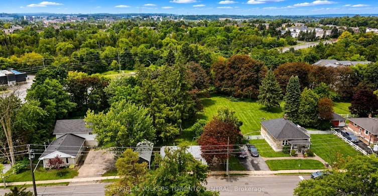 204 Cox Mill Road, Barrie, ON, L4N 4G5