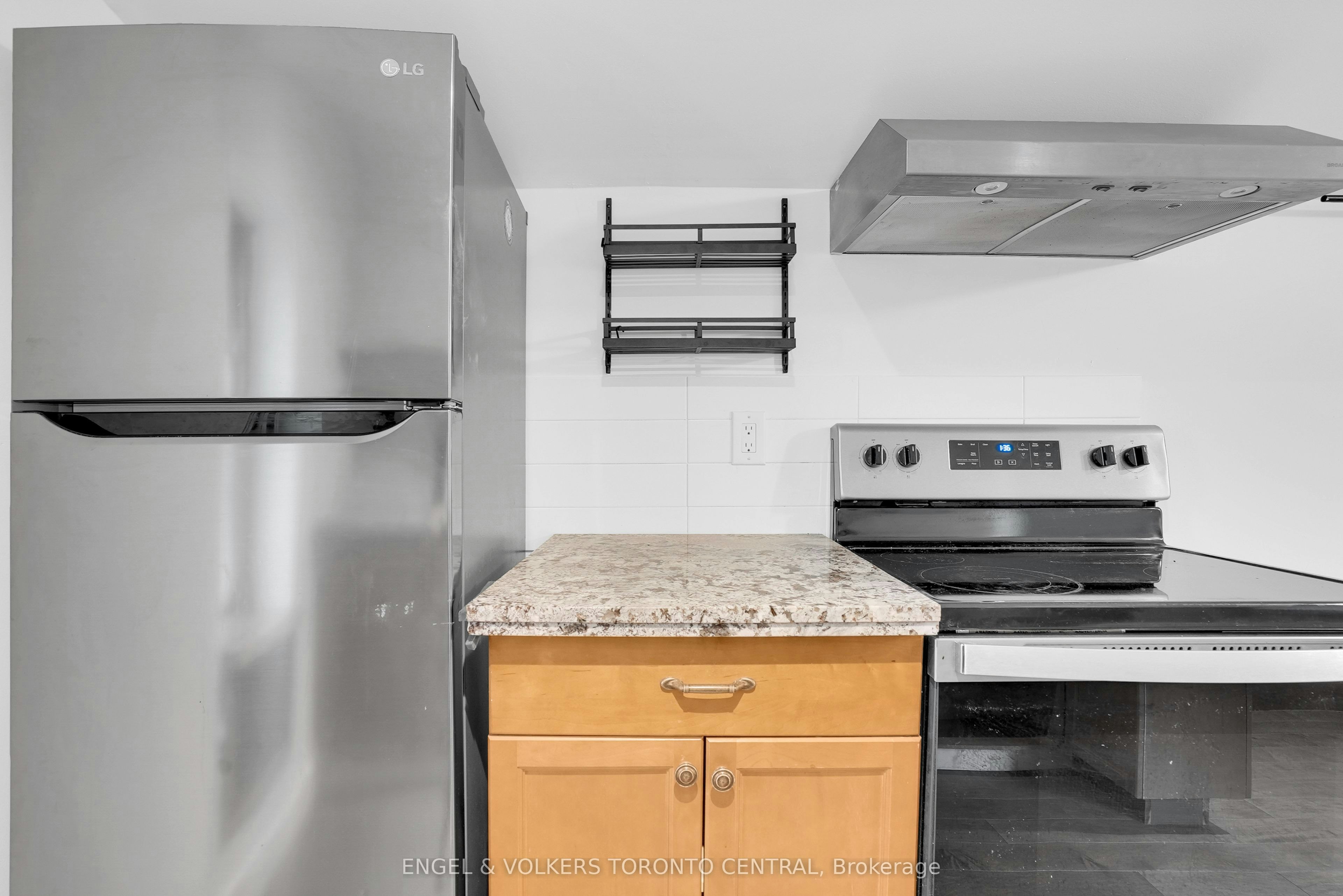 204 Cox Mill Road, Barrie, ON, L4N 4G5 - 19