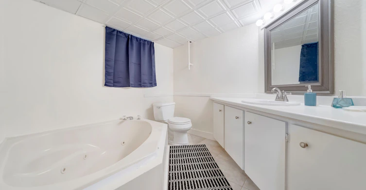 1354 Ontario Street, Burlington, ON, L7S 1G1 - 19