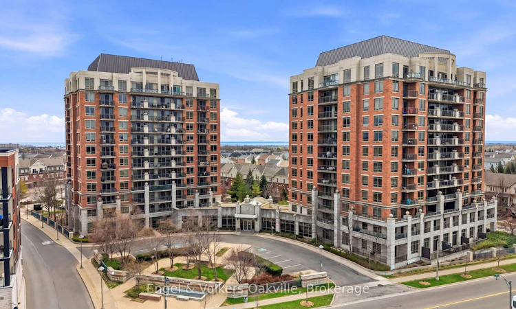601-2379 Central Park Drive